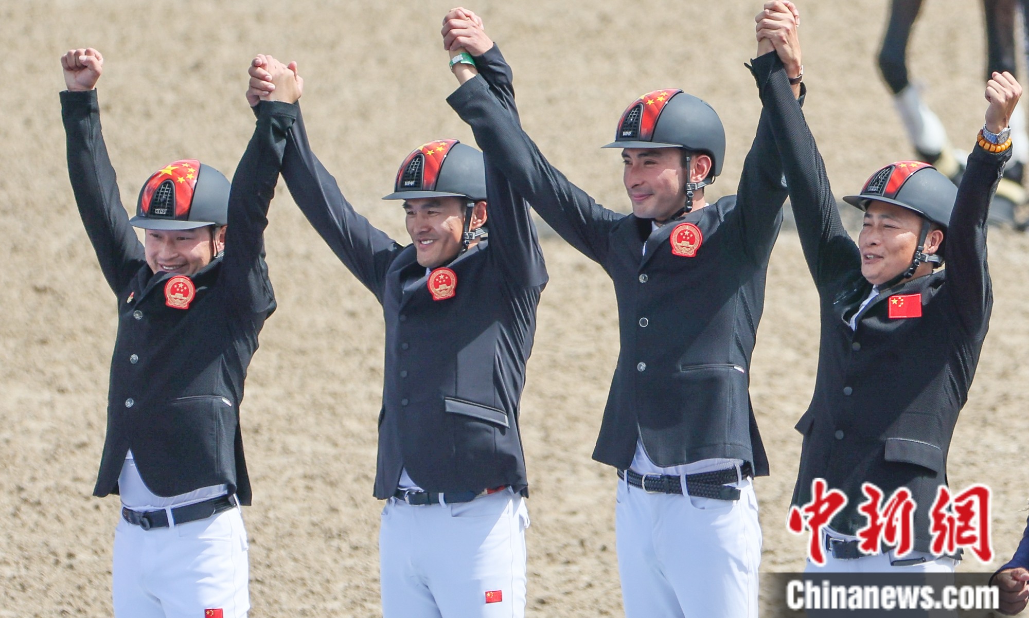 杭州亚运会马术三项赛中国队首夺亚运会马术项