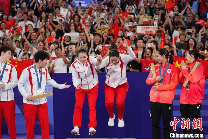 中国女双决赛上演德比战 陈清晨贾一凡力克队友