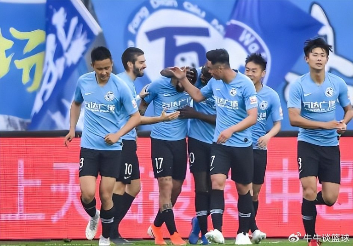 大连英博赛季低迷引反思 教练组调整成关键因素