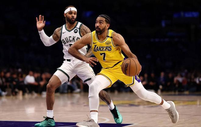 湖人擒火箭肯纳德27分逆转 文森特15分钟仅得2分